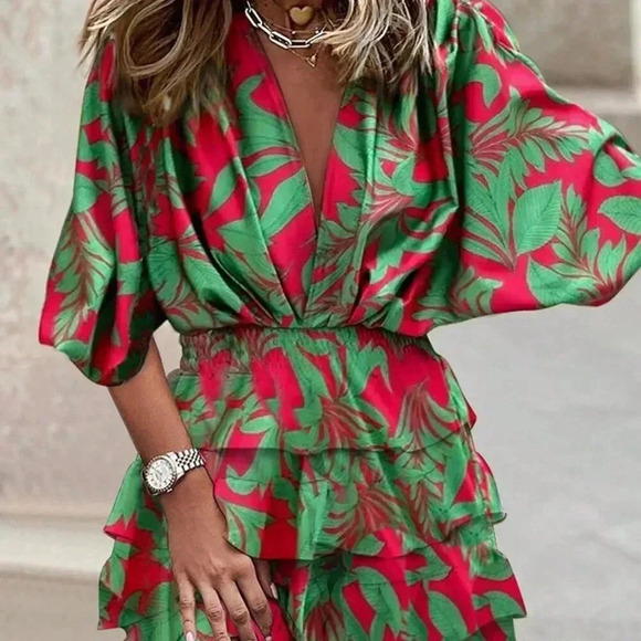 Green Boho Women's Fox Claw Bohemian Waisted V-Neck Dresses - Picture 3 of 3